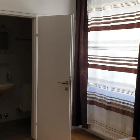 فندق Haus Kira *